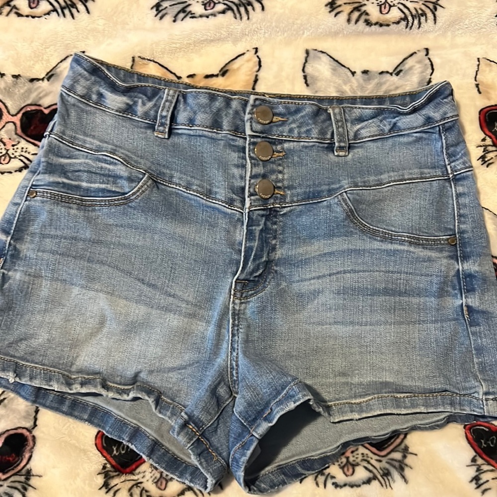 Refuge shorts